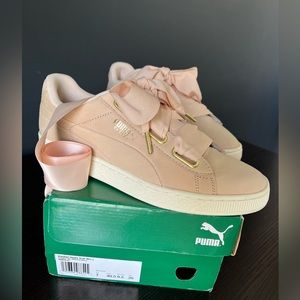 Almost brand new PUMA Basket Heart shoes, 9.5 US, comes with original laces.